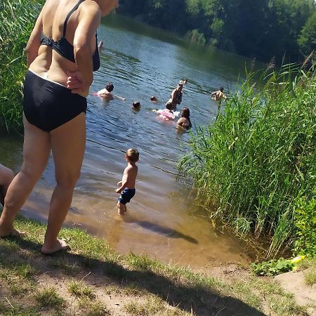 Апартаменты Podkrovni Apartman V Prirode, Vhodny K Relaxaci I Na Sluzebni Cesty Cerna u Bohdance Экстерьер фото